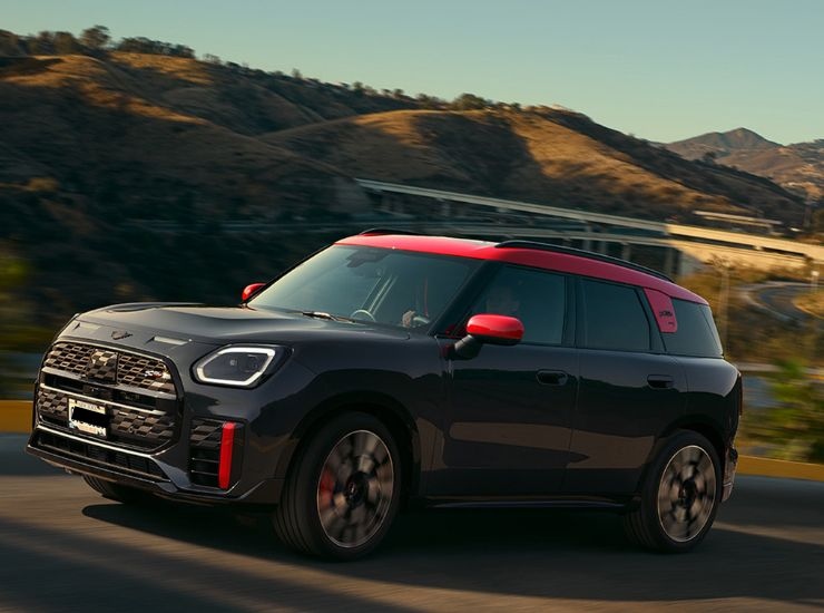 Mini John Cooper Works su strada